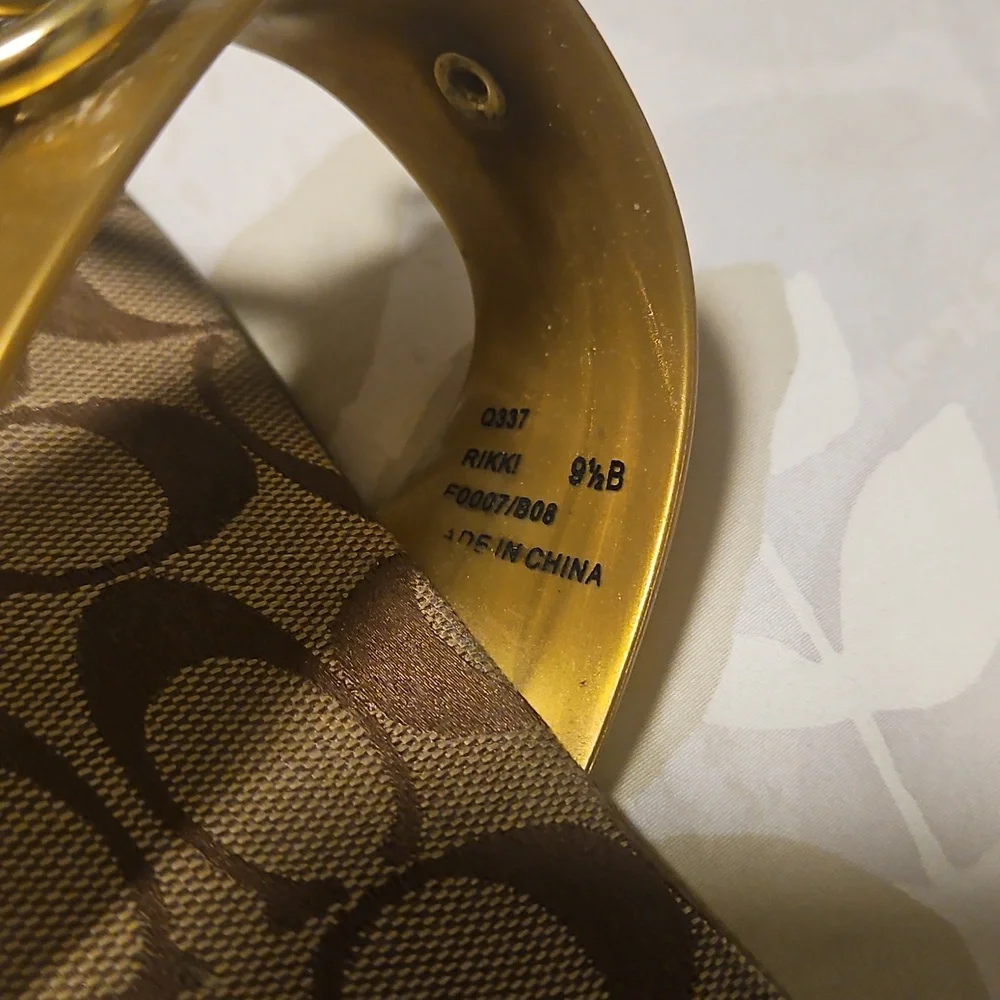 COACH Gold Women's Sandals sz 9.5B - Picture 5 of 7